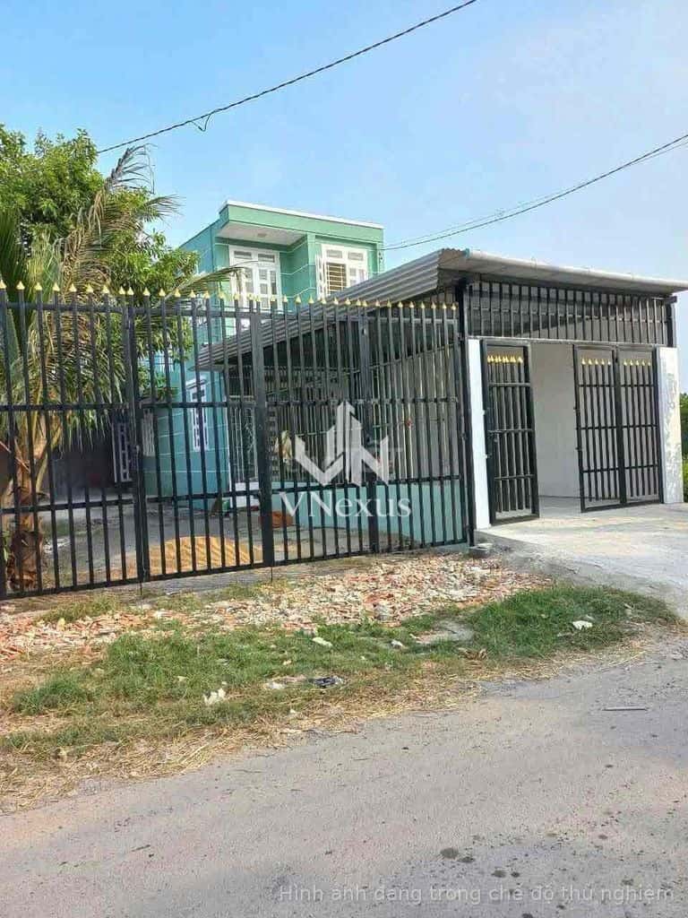 Bán Nhà 1 lầu, giáp hóc môn đường nhựa lớn, đất 350m2 giá 6,5 tỷ,