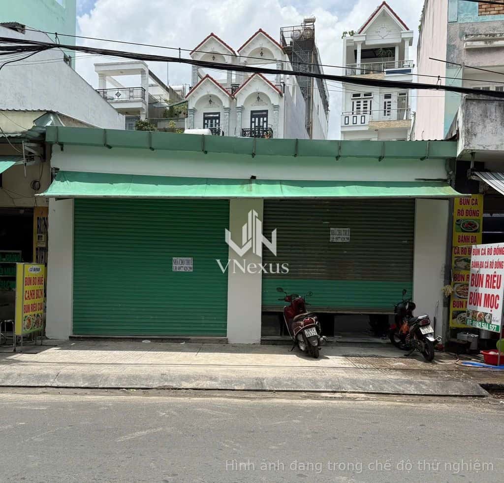 Nhà mặt tiền Phạm Văn Bạch to rộng - Vị trí thuận lợi cho gia đình